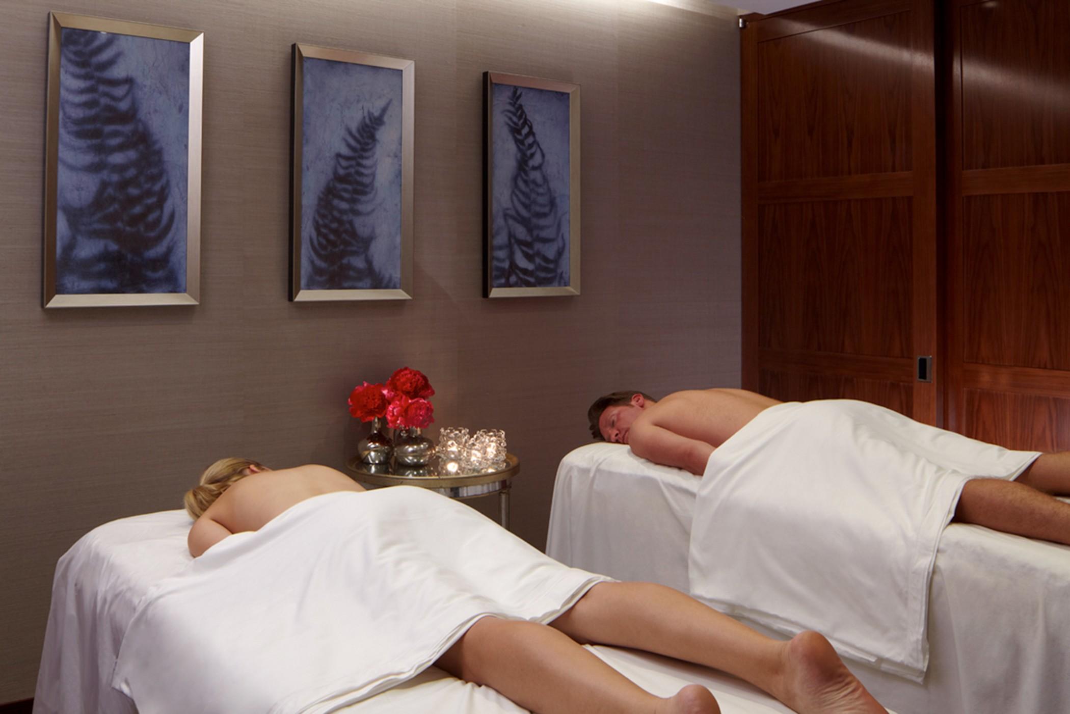 Trump International Ню Йорк Екстериор снимка Massage therapy