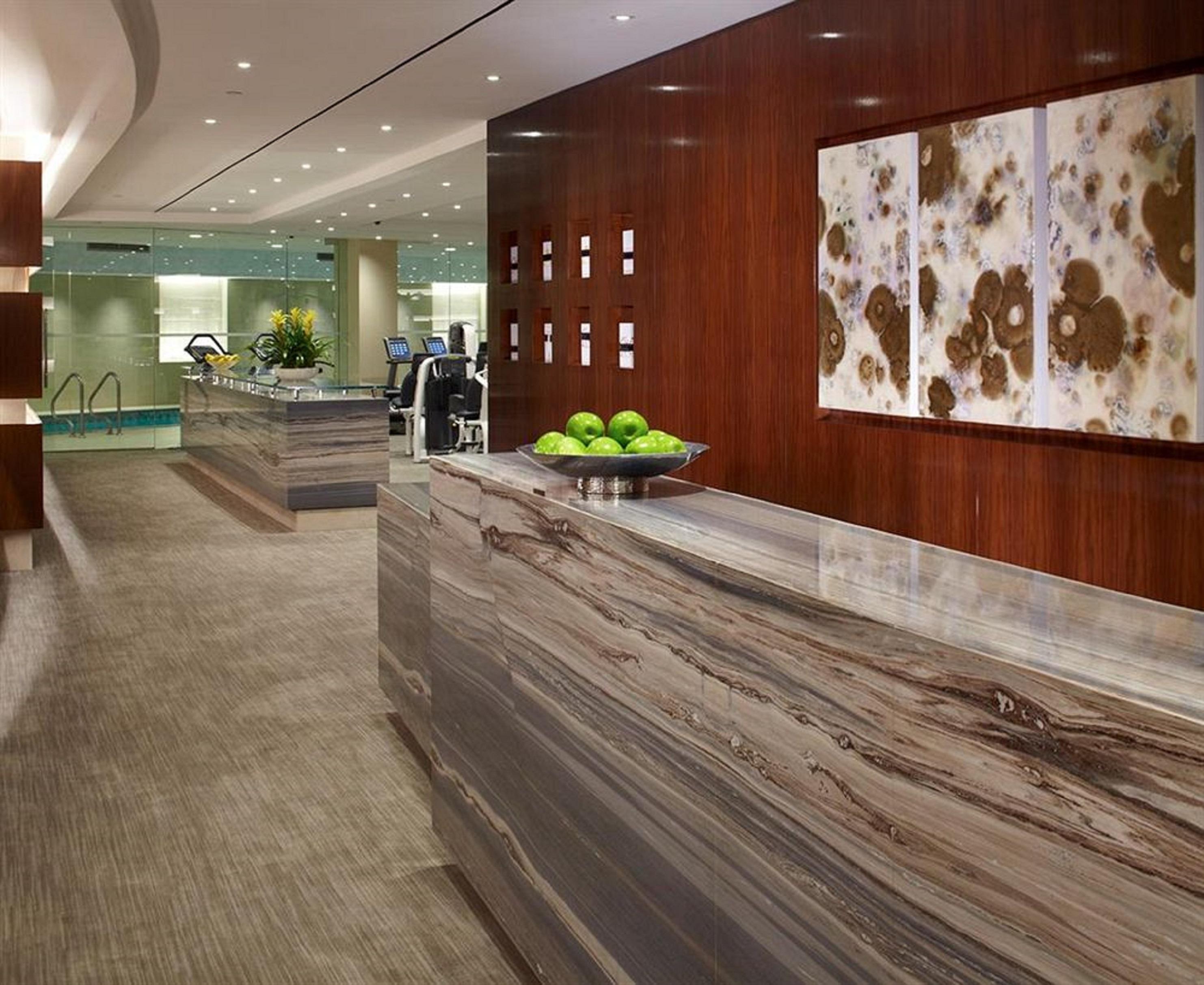 Trump International Ню Йорк Екстериор снимка The interior of the club