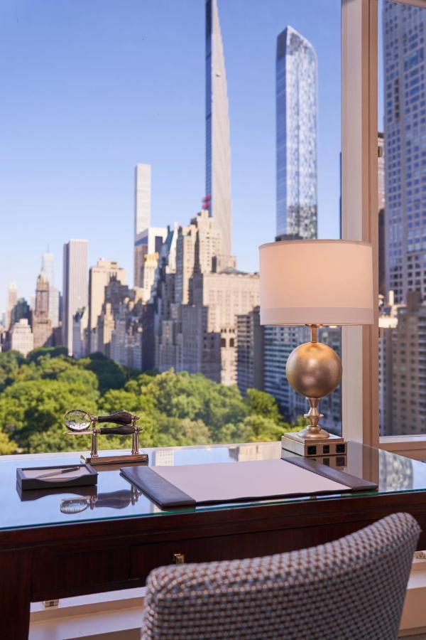 Trump International Ню Йорк Екстериор снимка View of Central Park from the 15th floor