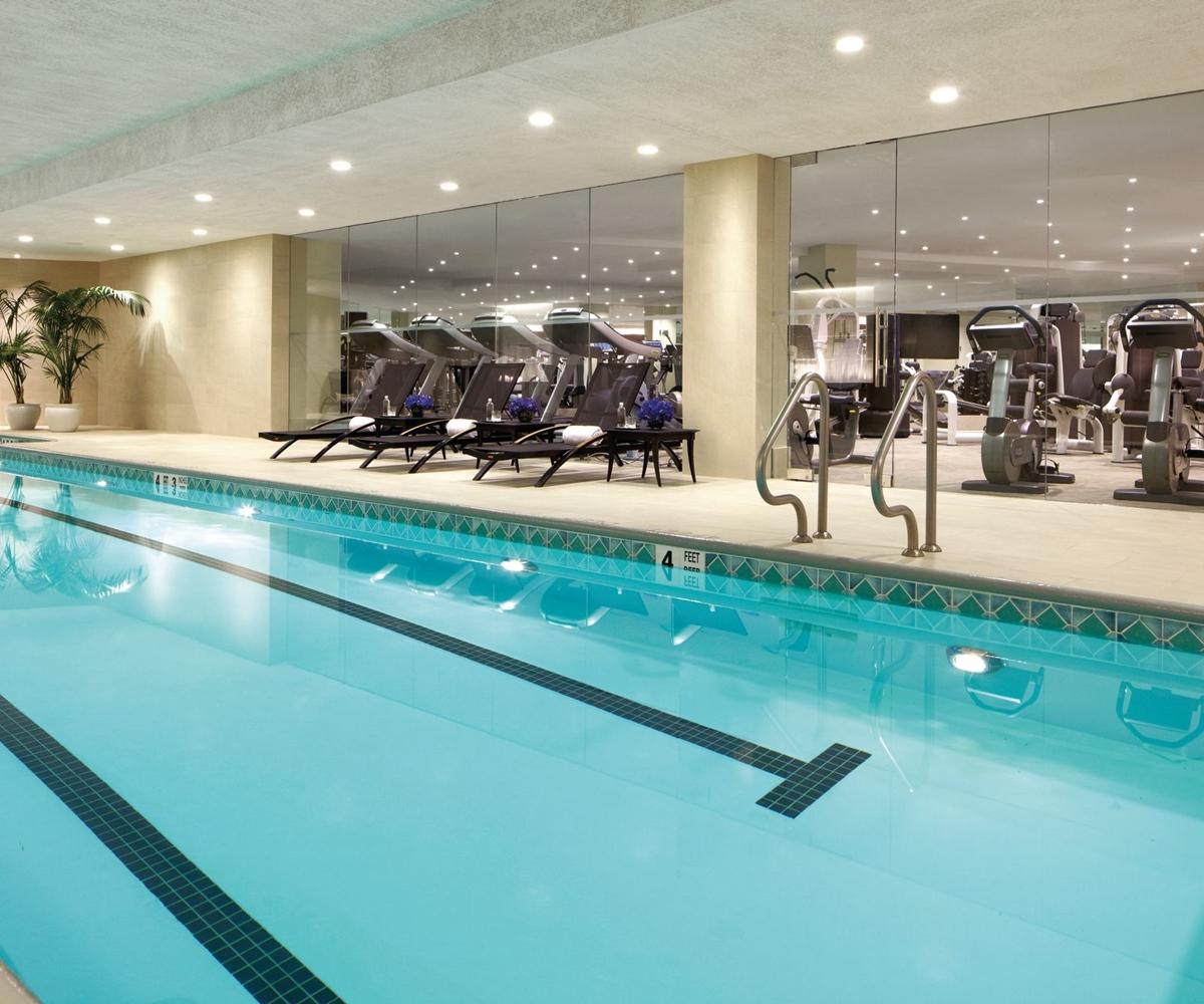 Trump International Ню Йорк Екстериор снимка The pool at the Mandarin Oriental, London