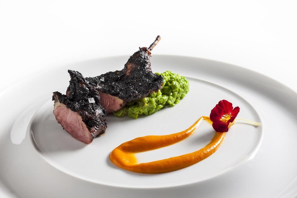 Trump International Ню Йорк Екстериор снимка A dish prepared by the Culinary Institute of America
